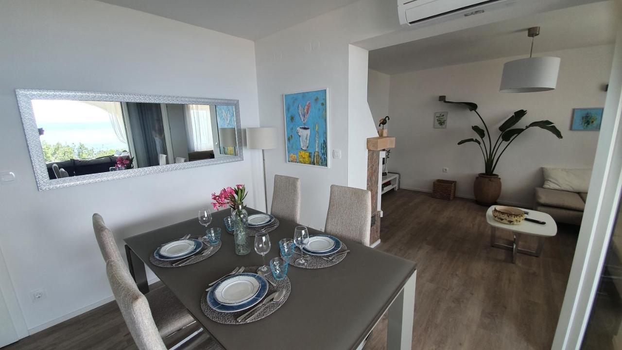Divine View Apartma Njivice Exterior foto